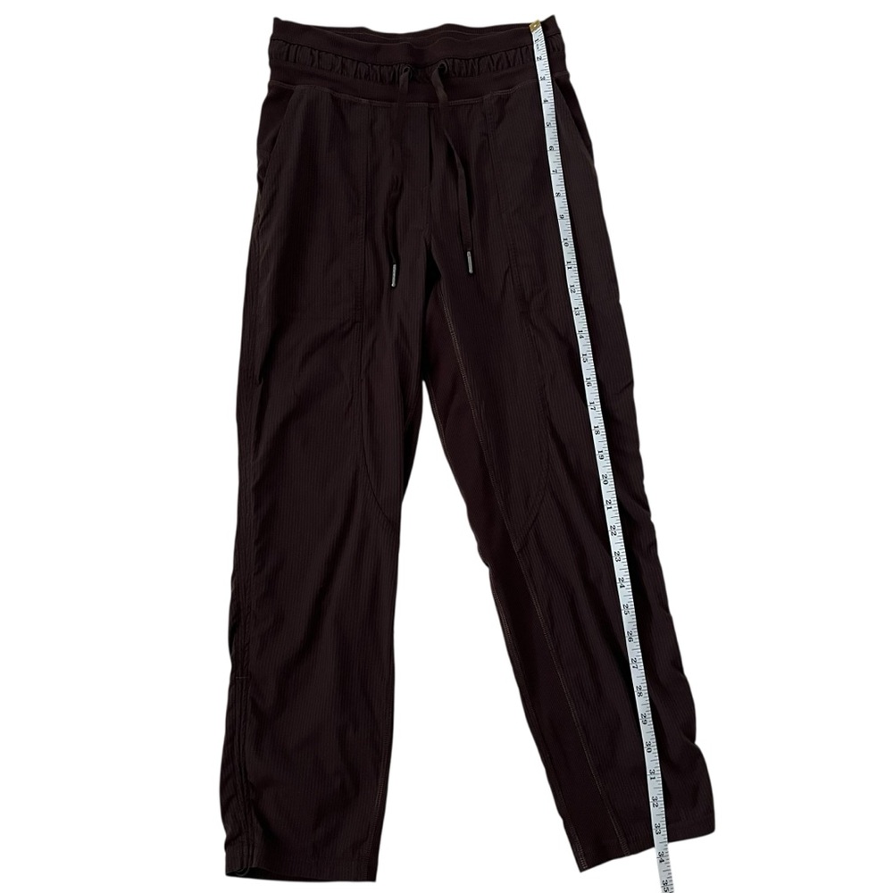 Lululemon‎ Dance Studio Mid-Rise Crop 25" in Chocolate Brown Size 2 - Picture 10 of 13